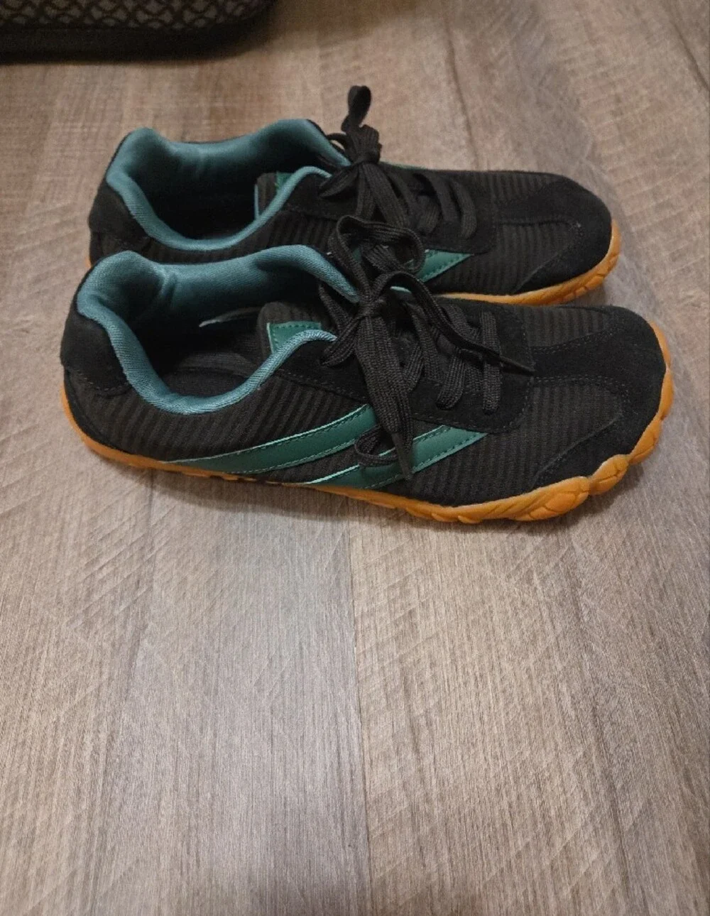 Amazon lightweight athletic